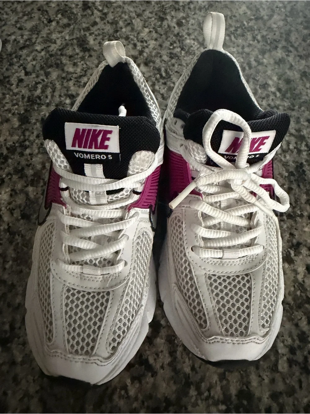Nike Vomero 5 Hot Fuchsia/White Reflective Size 2Y Big kids HF6998-102